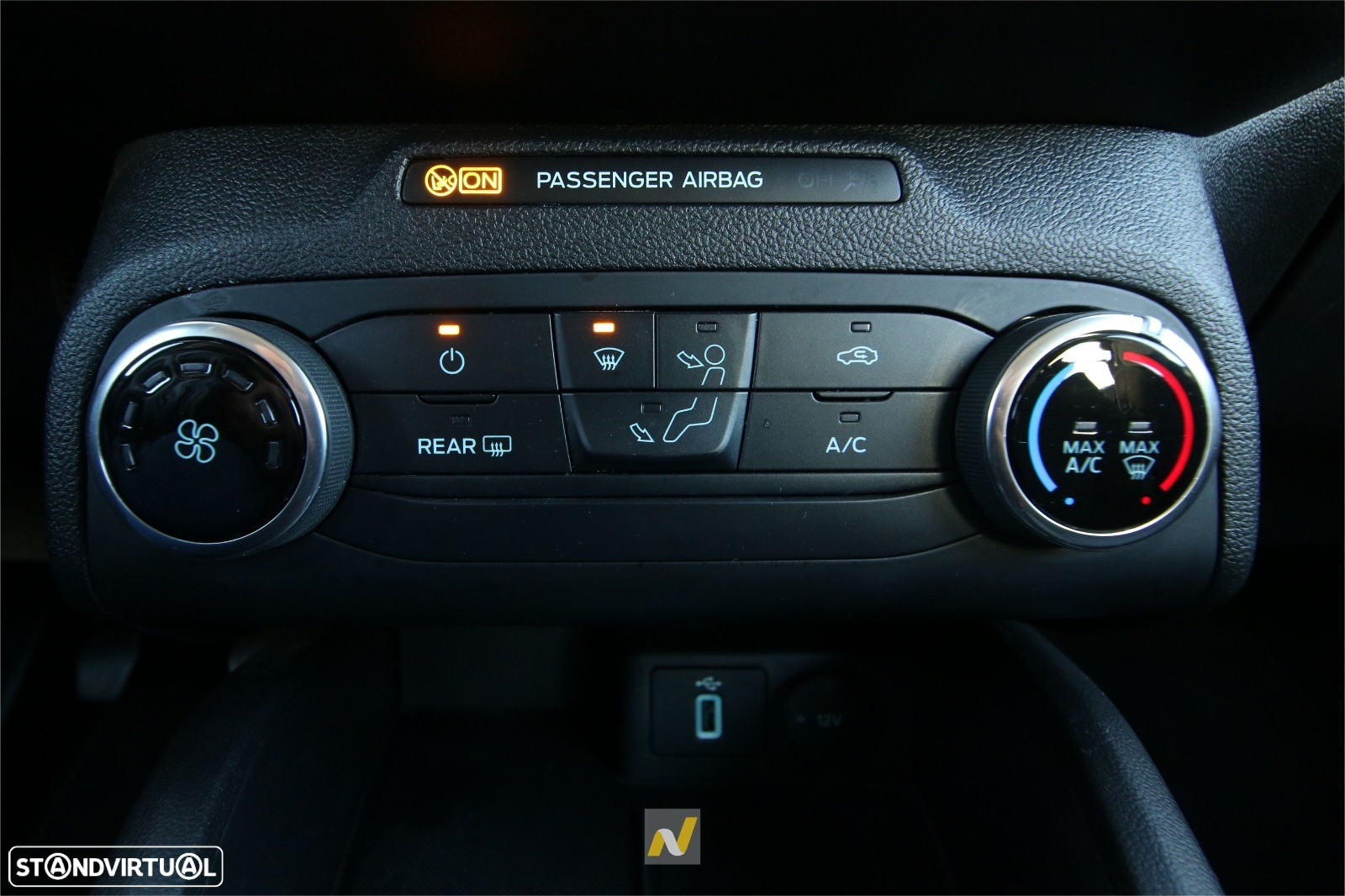 Ford Focus SW 1.0 EcoBoost Hybrid TITANIUM EDITION - 12