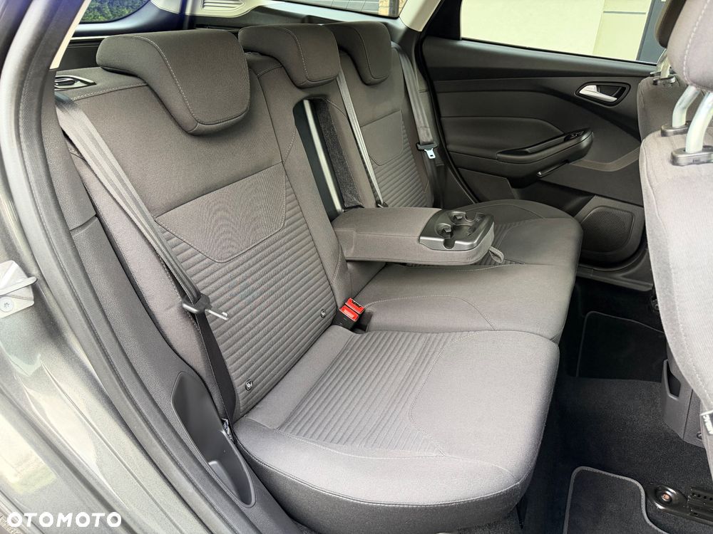 Ford Focus 1.0 EcoBoost STart-Stopp-System TITANIUM DESIGN - 28