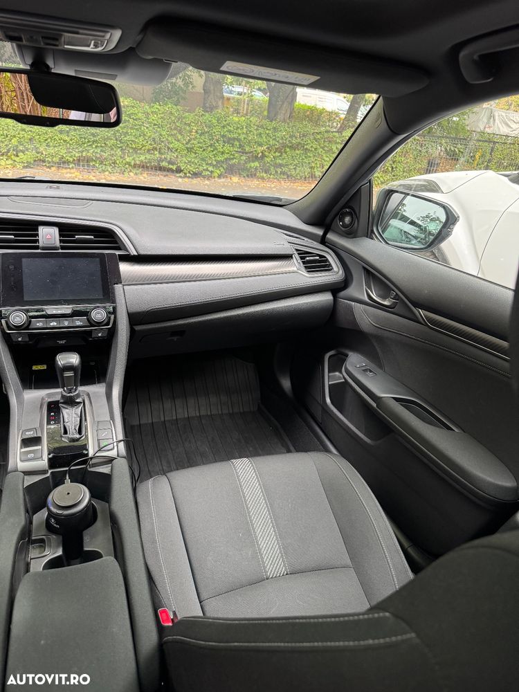 Honda Civic 1.5 VTEC Turbo CVT Sport Plus - 18