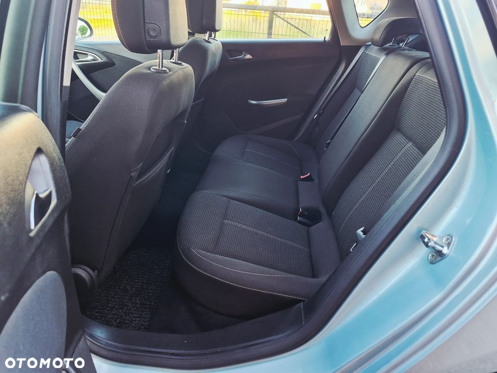 Opel Astra 1.6 Design Edition - 11