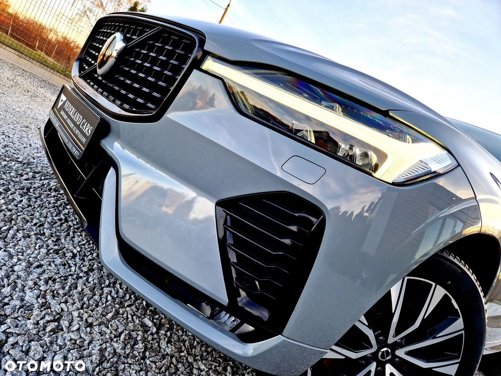 Volvo XC 60 B4 D AWD Plus Dark - 38