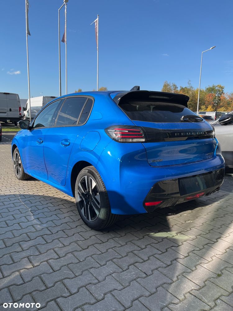 Peugeot 208 - 6