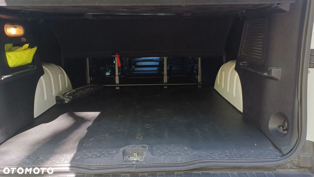 Renault Trafic 2.0 dCi - 16