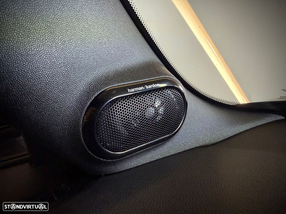 MINI Cabrio John Cooper Works Auto Desportiva - 22