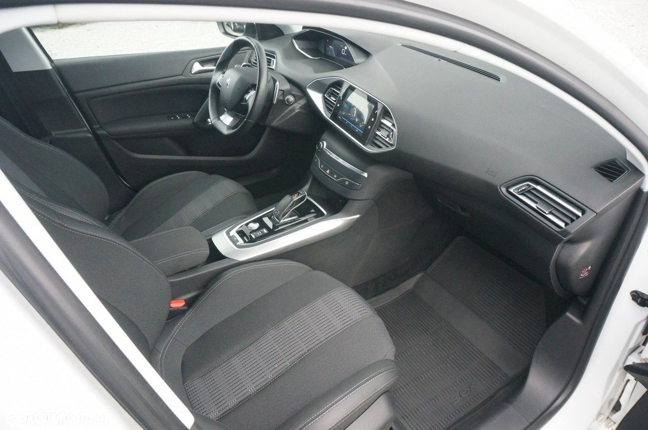 Peugeot 308 1.5 BlueHDi Allure Pack S&S EAT8 - 27