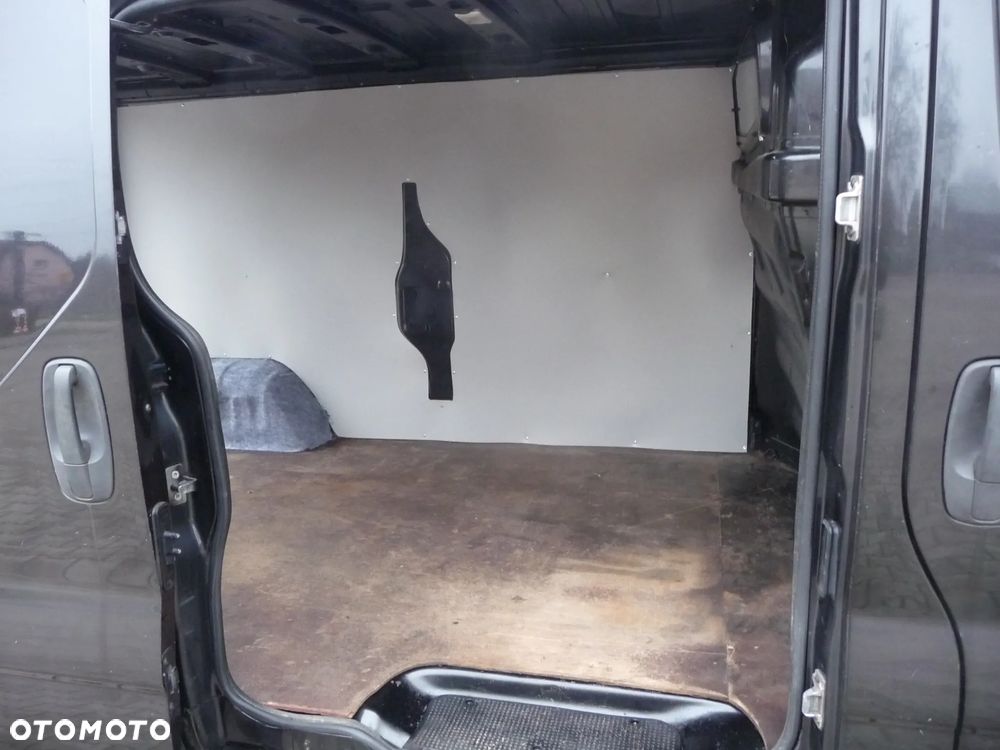 Opel Vivaro - 12