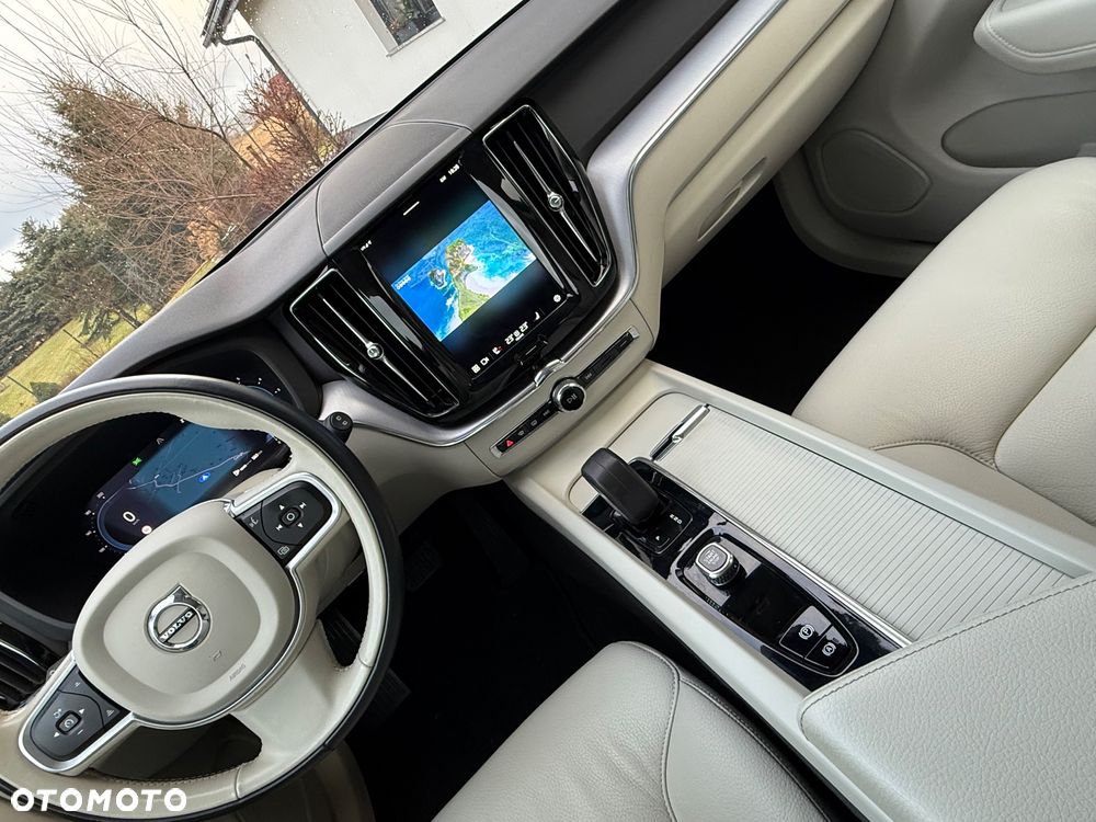 Volvo XC 60 B4 D Ultimate Dark - 17