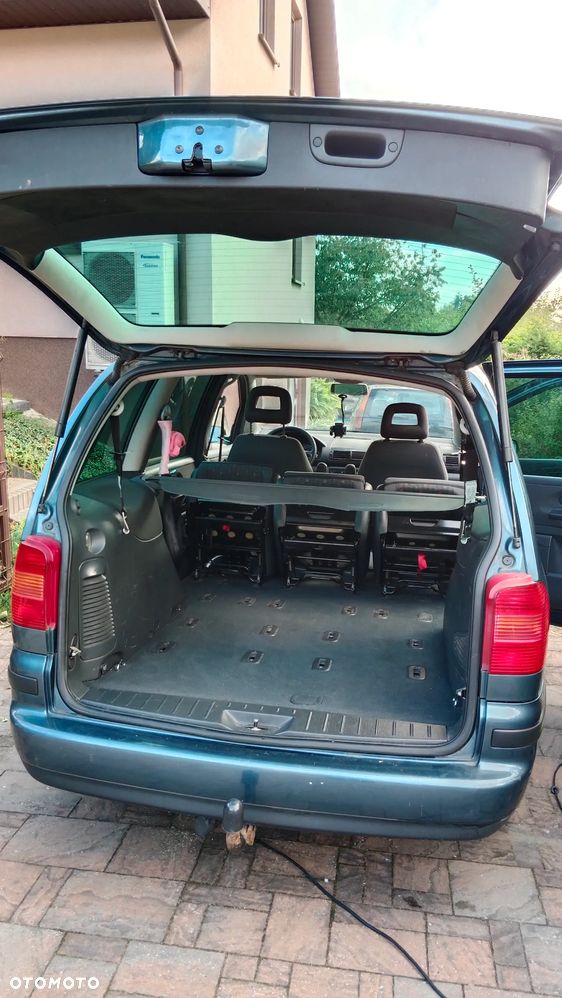 Volkswagen Sharan 2.0 Basis - 4