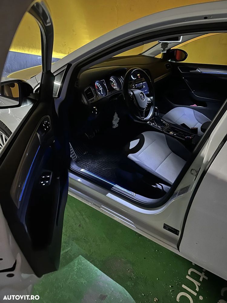 Volkswagen Golf e-Golf - 29