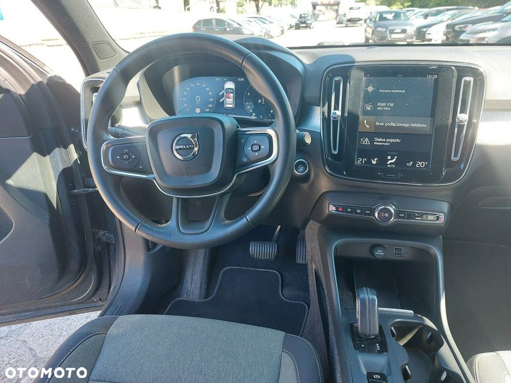 Volvo XC 40 - 18