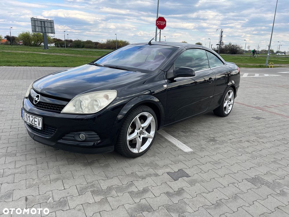 Opel Astra 1.6 Turbo Cosmo - 10