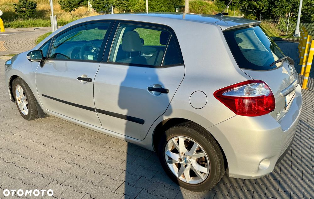 Toyota Auris 1.6 Luna - 4