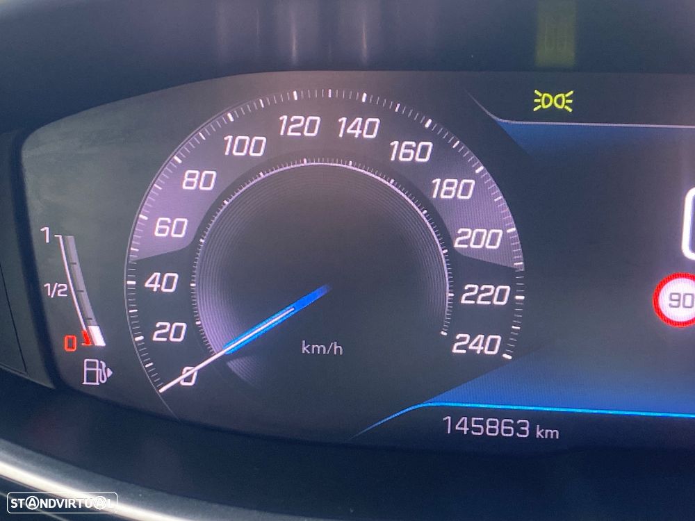 Peugeot 5008 1.5 BlueHDi Allure Pack EAT8 - 33