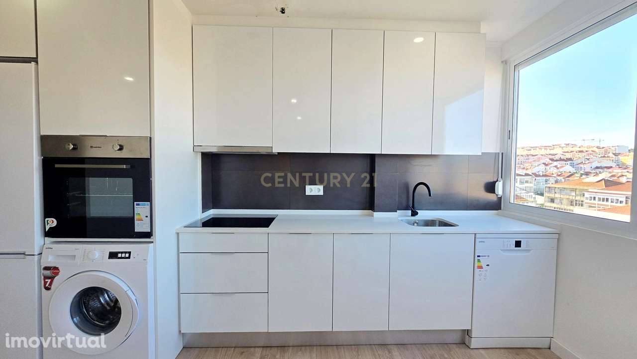 T4 Renovado com Vista Panorâmica na Amadora - Damaia - Grande imagem: 5/23