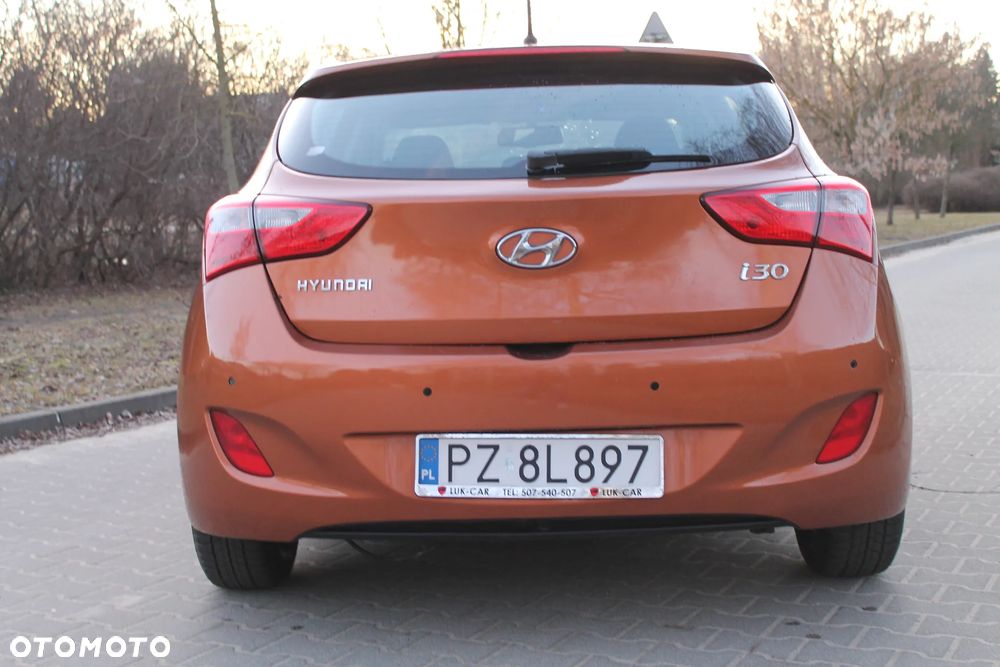 Hyundai i30 1.6 CRDi Premium - 11