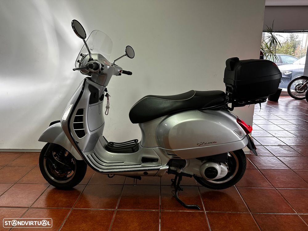 Vespa GTS Super 250 - 4