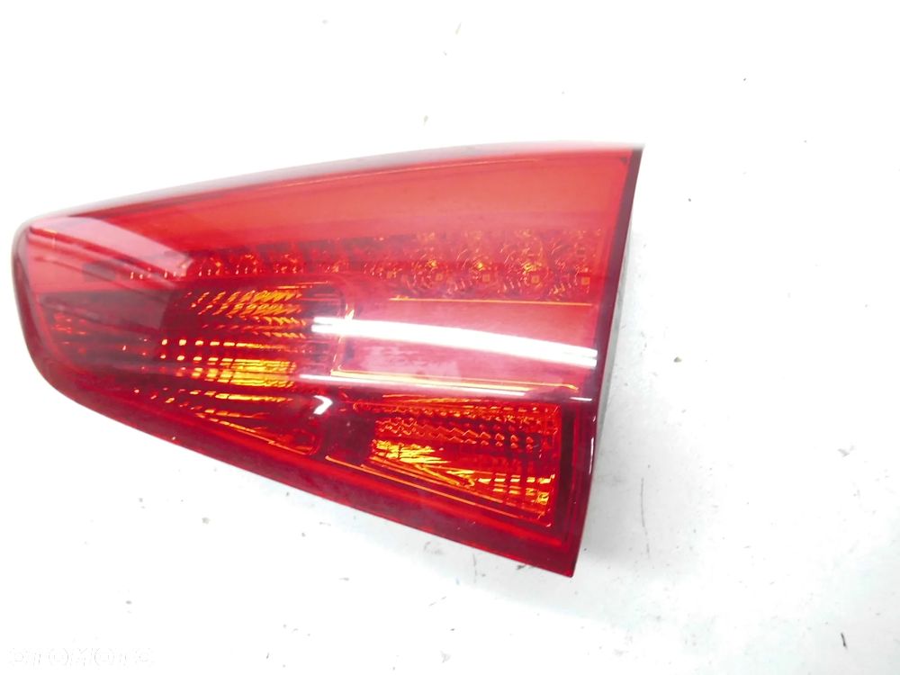 LAMPA W KLAPĘ 92404-A23 KIA CEED II KOMBI PRAWA TYLNA LED ORYGINAŁ - 3
