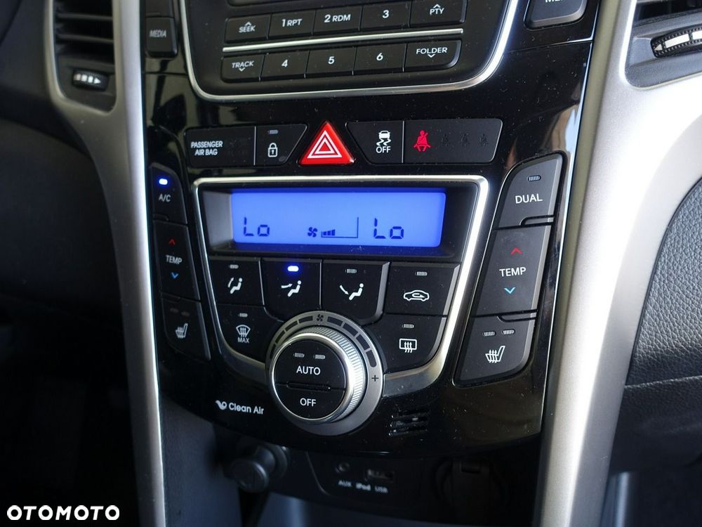 Hyundai i30 1.4 Premium - 25