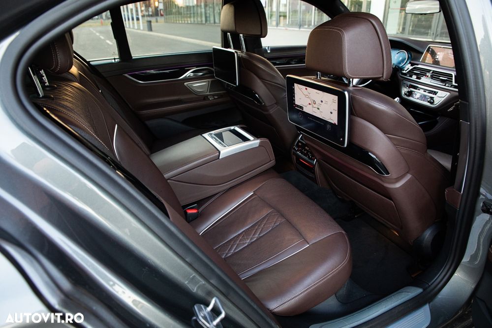 BMW Seria 7 - 11