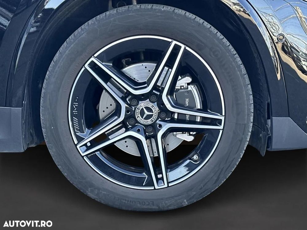 Mercedes-Benz GLA - 16