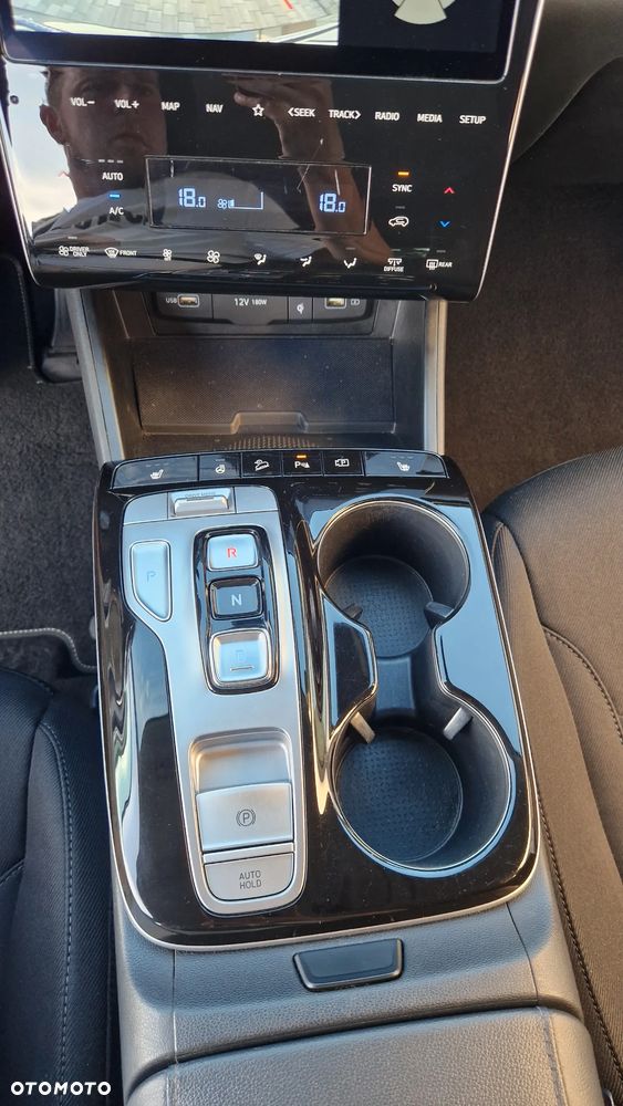 Hyundai Tucson 1.6 T-GDi HEV Executive 2WD - 23