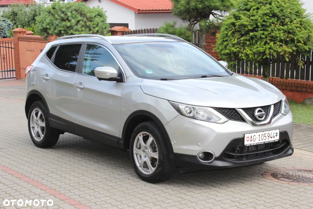 Nissan Qashqai 1.6 dCi Xtronic TEKNA - 3