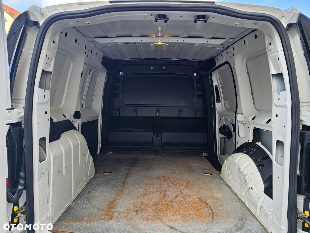 Volkswagen Caddy - 15