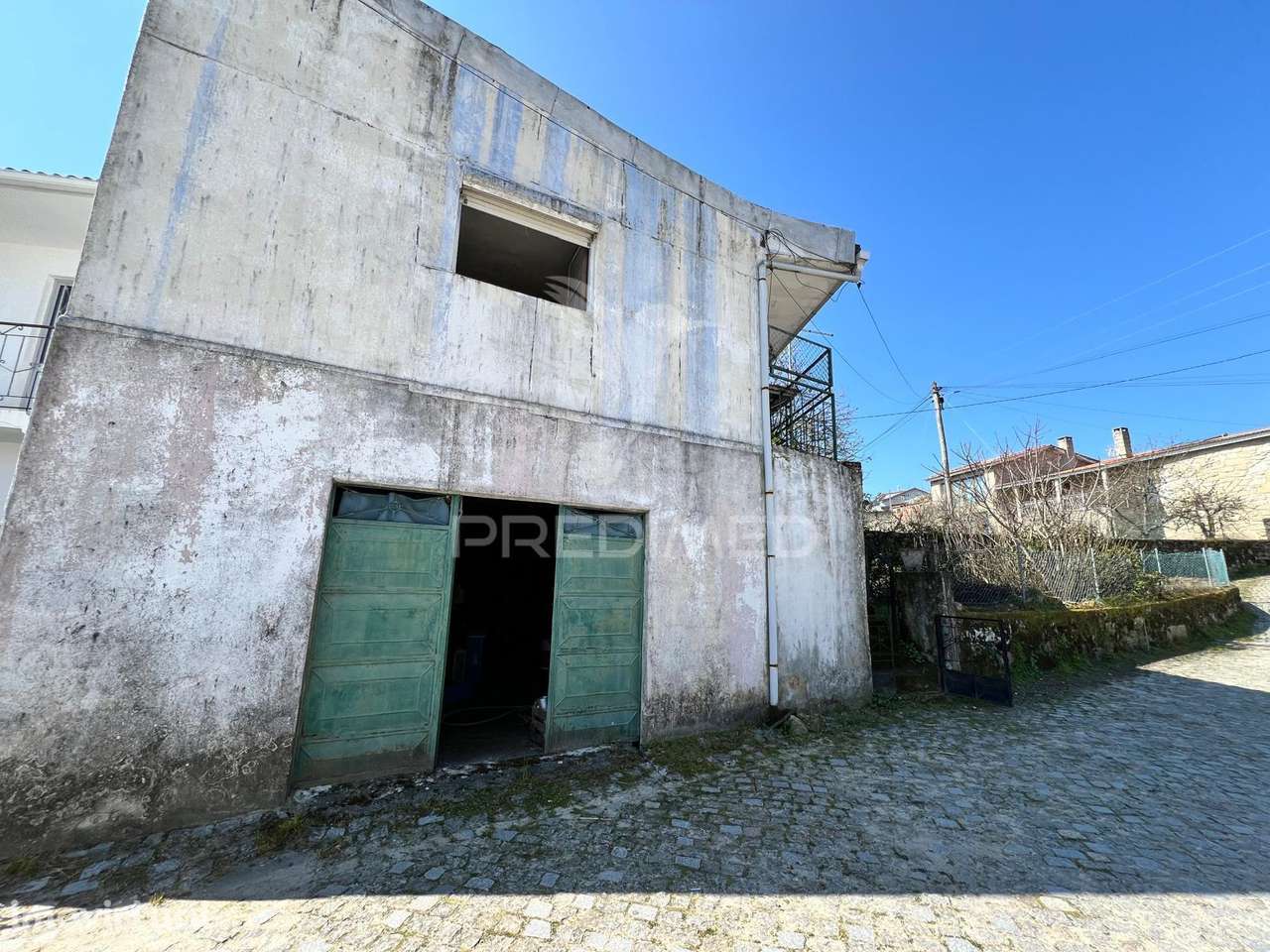 Moradia T3 com garagem e terreno em Samorinha – Carrazeda de Ansiães - Grande imagem: 2/20