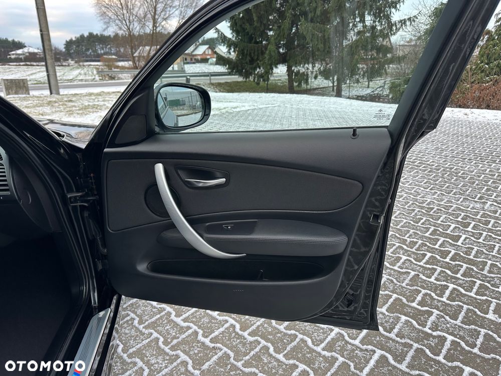 BMW Seria 1 118d DPF Edition Sport - 11