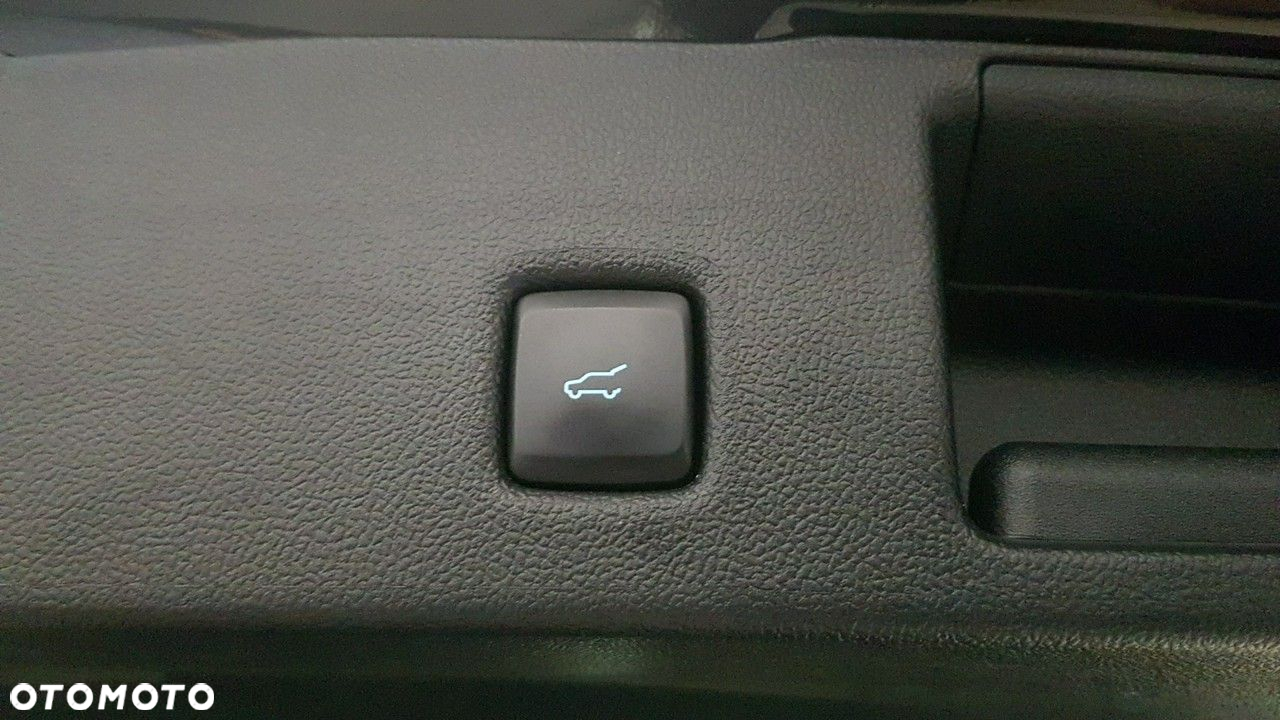 Ford Kuga - 24