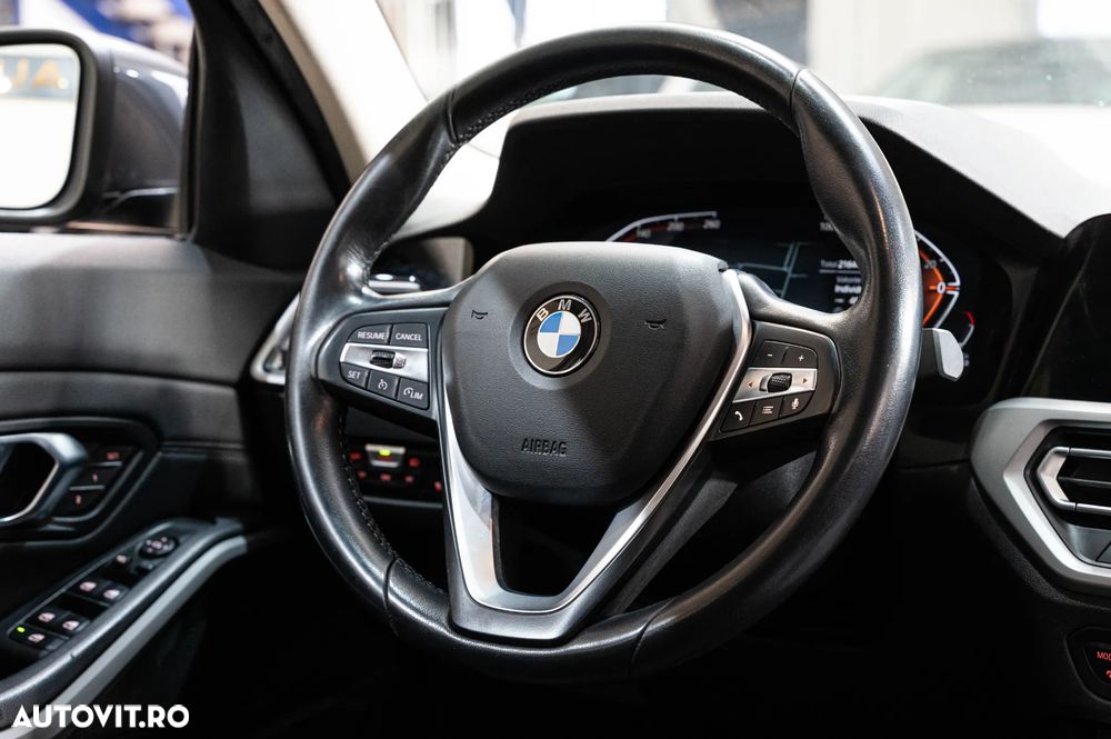 BMW Seria 3 318d Aut. Luxury Line - 15