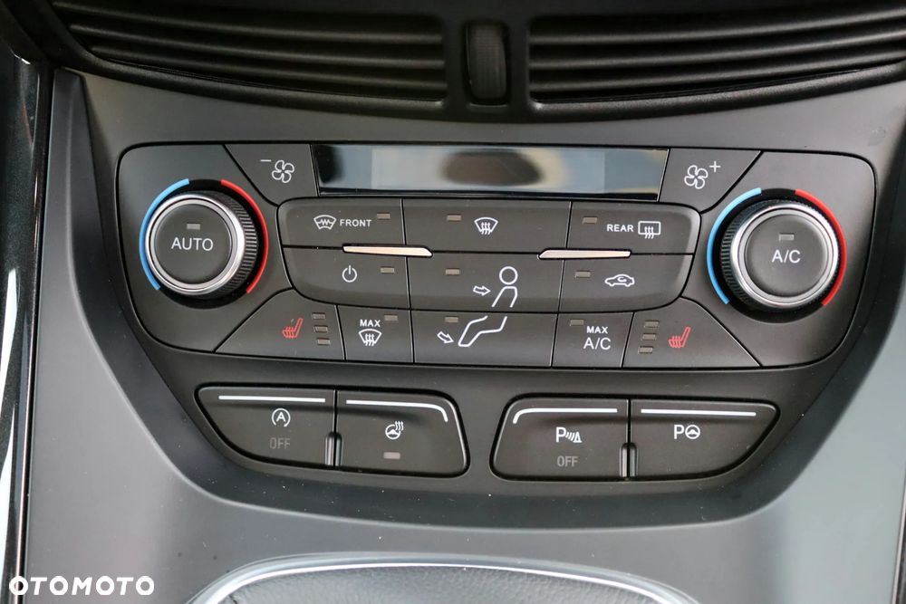 Ford Kuga 1.5 EcoBoost 2x4 ST-Line - 35