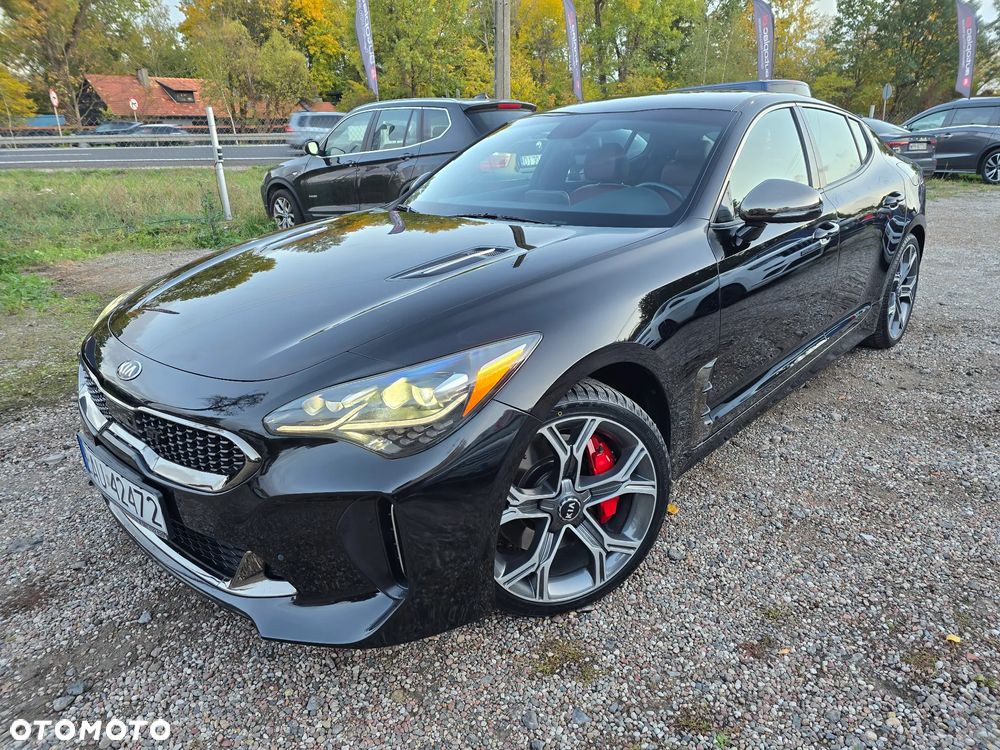 Kia Stinger - 1