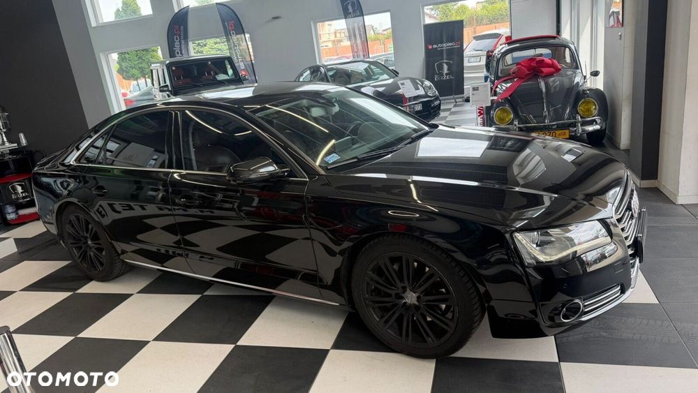 Audi A8 - 8