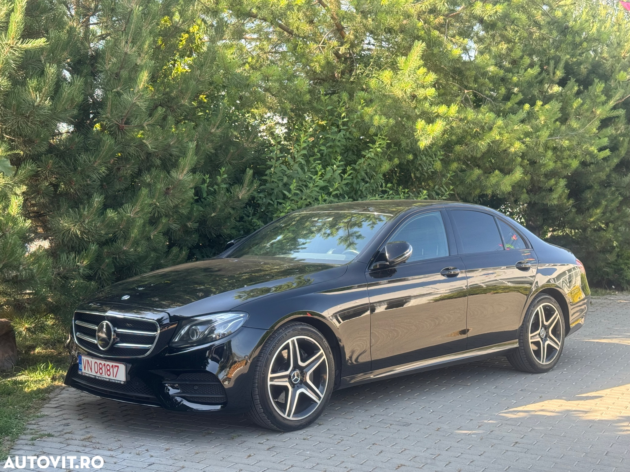 Mercedes-Benz E 220 d 9G-TRONIC AMG Line - 16