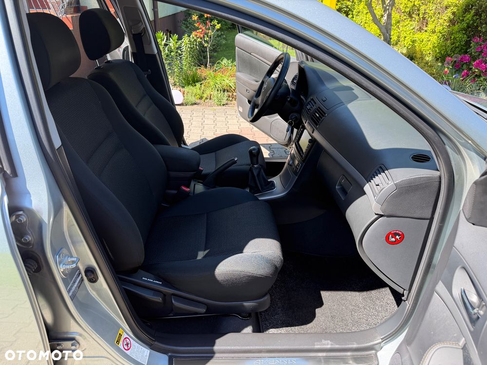 Toyota Avensis 1.8 VVT-i Edition - 28