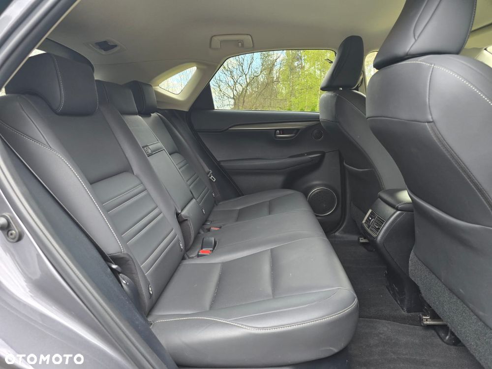 Lexus NX 300h Prestige AWD - 25