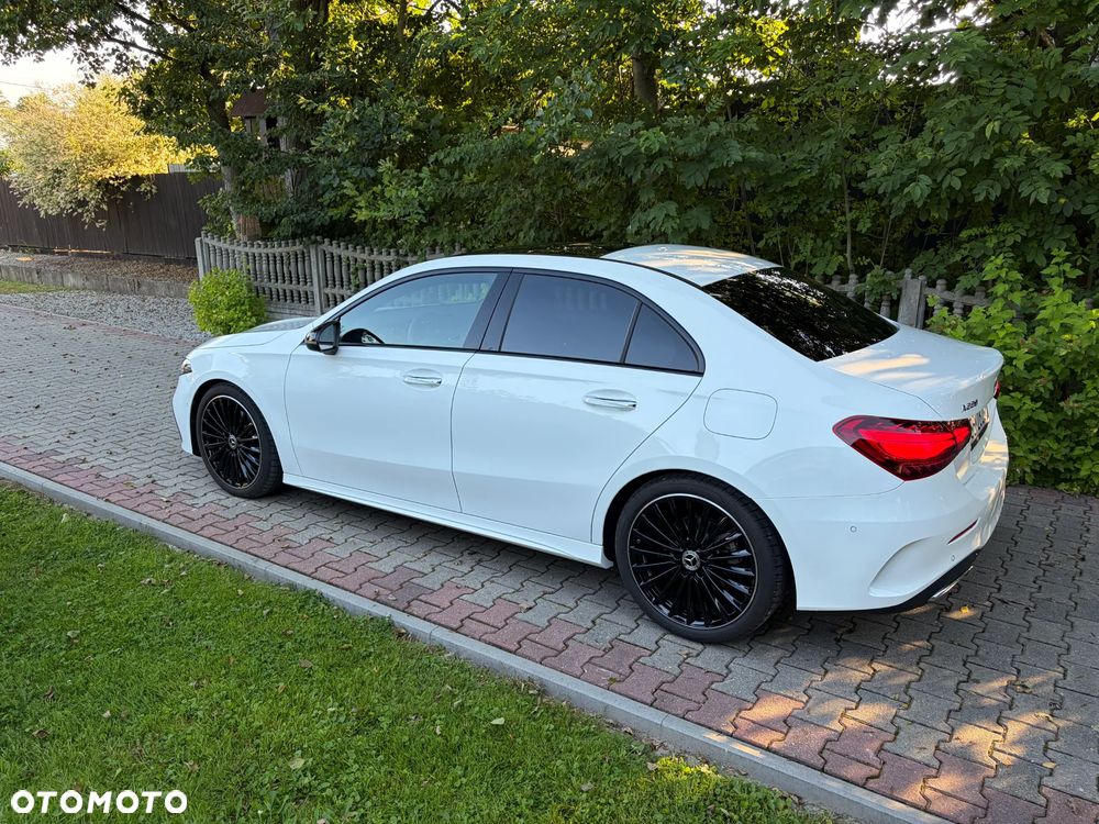 Mercedes-Benz Klasa A 220 4-Matic AMG Line 8G-DCT - 7