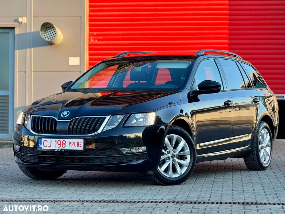 Skoda Octavia 1.6 TDI DSG Style - 2