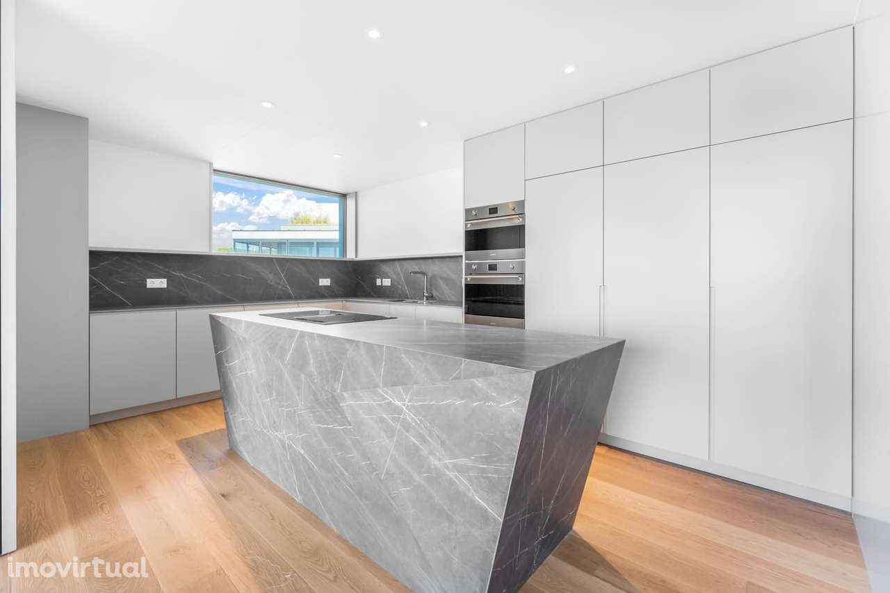 Moradia Geminada T4 + 1 com jardim, Cascais - Grande imagem: 5/47