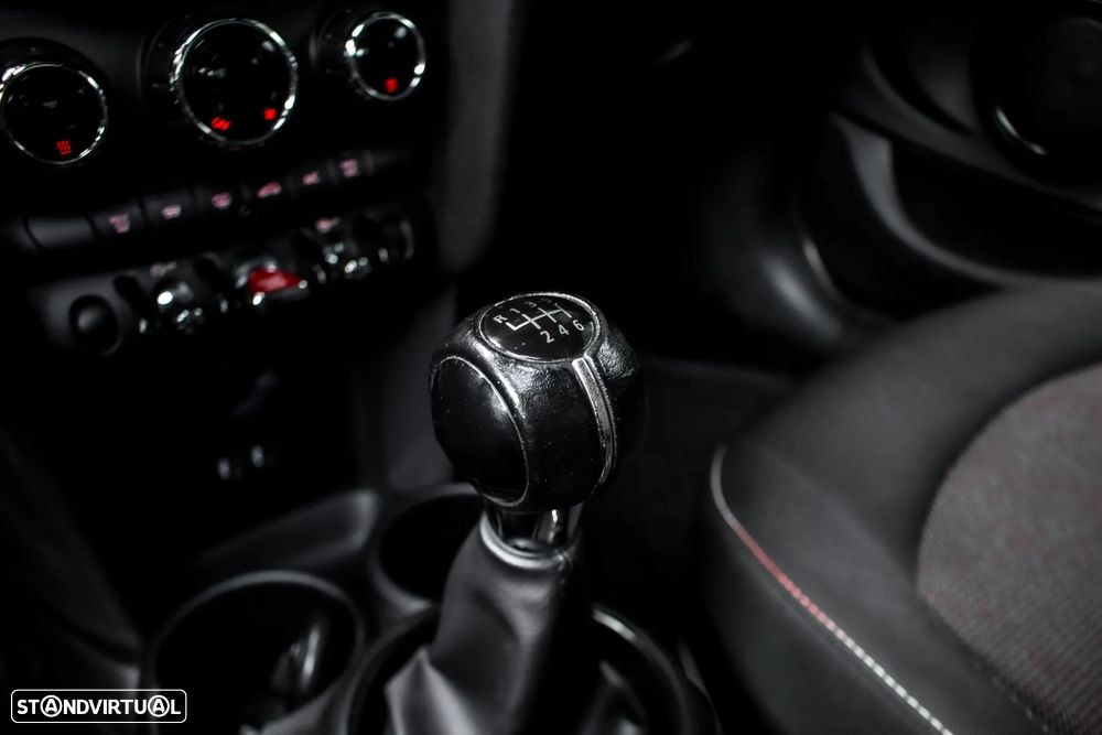 MINI 5 Portas One D - 21