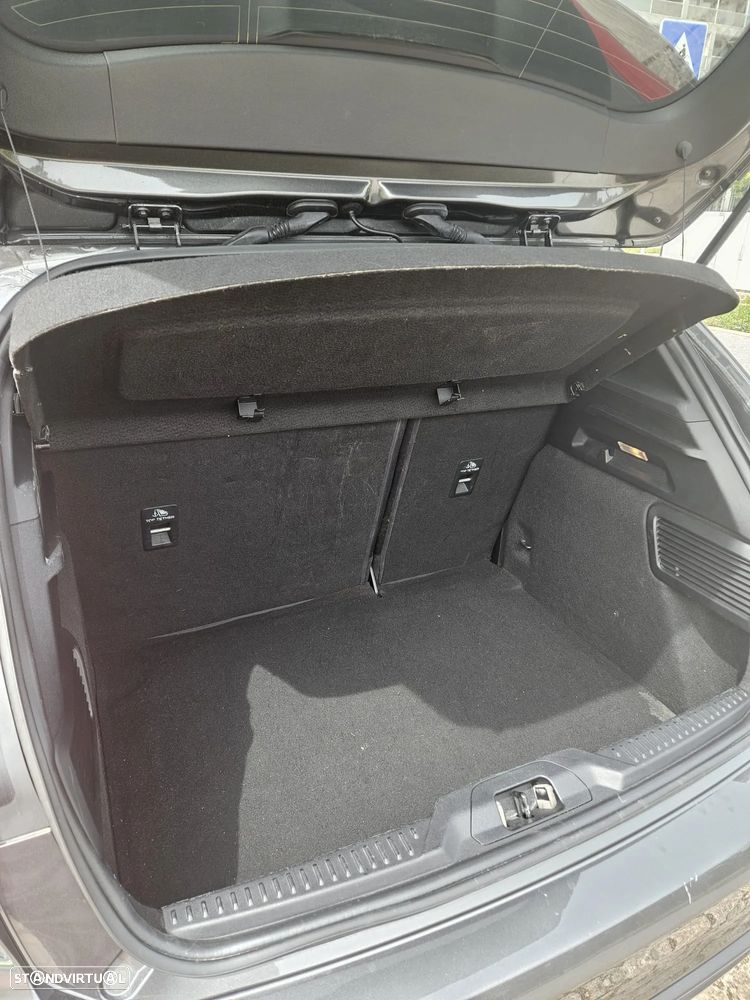 Ford Focus 1.0 EcoBoost MHEV ST-Line - 14