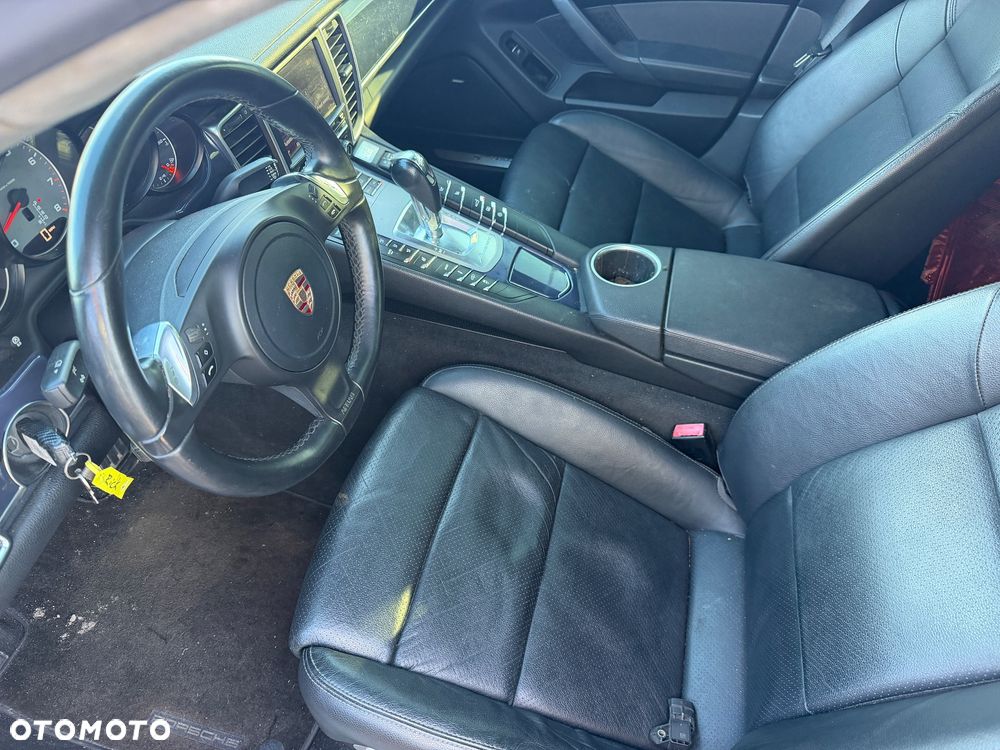 Porsche Panamera 4S - 15