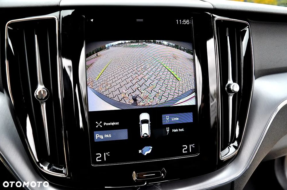 Volvo XC 60 D4 Momentum Pro - 26