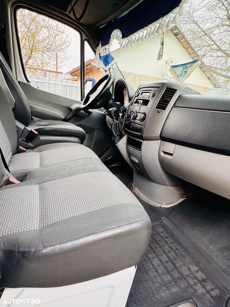 Mercedes-Benz Sprinter - 17