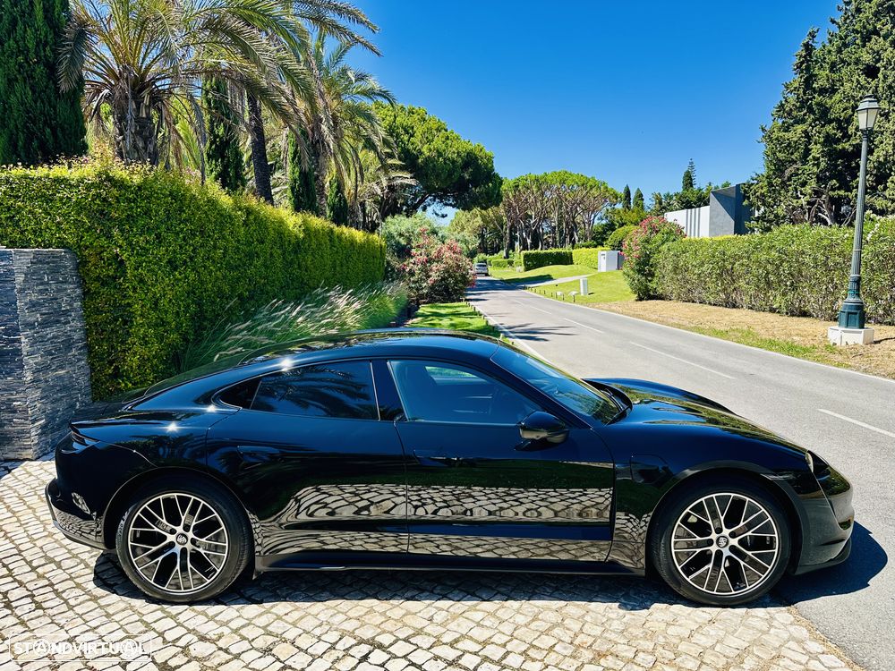 Porsche Taycan Standard - 12