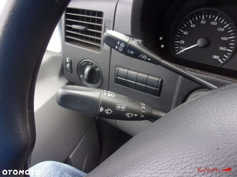 Mercedes-Benz Sprinter - 15