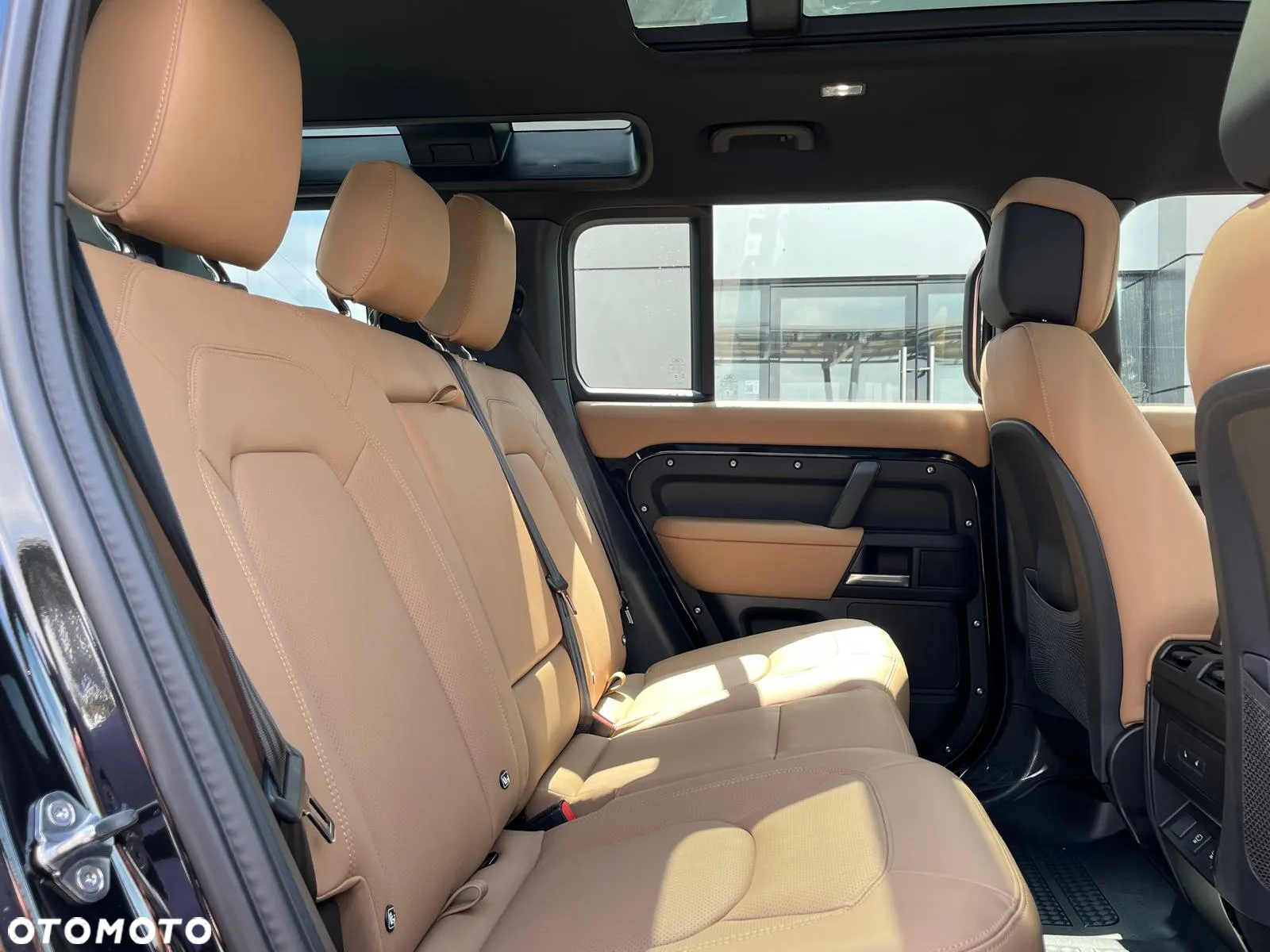 Land Rover Defender - 7