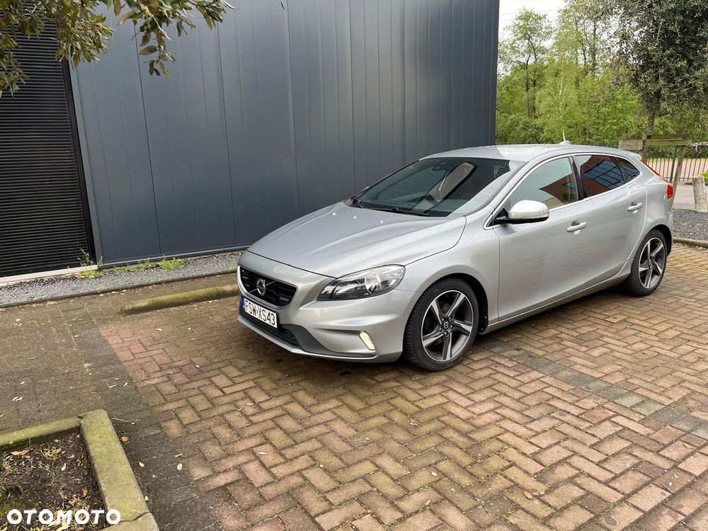 Volvo V40 D2 R-Design - 5
