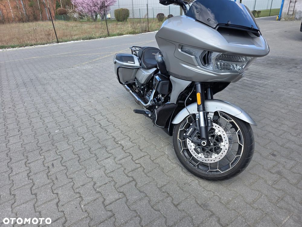 Harley-Davidson CVO Street Glide - 3